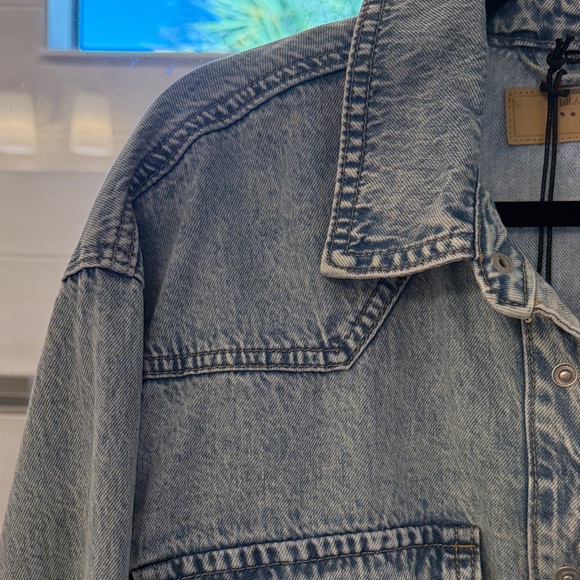 BLANKNYC Womens Denim Snap Button Long Sleeve Shirt Size M NWT - Picture 6 of 9